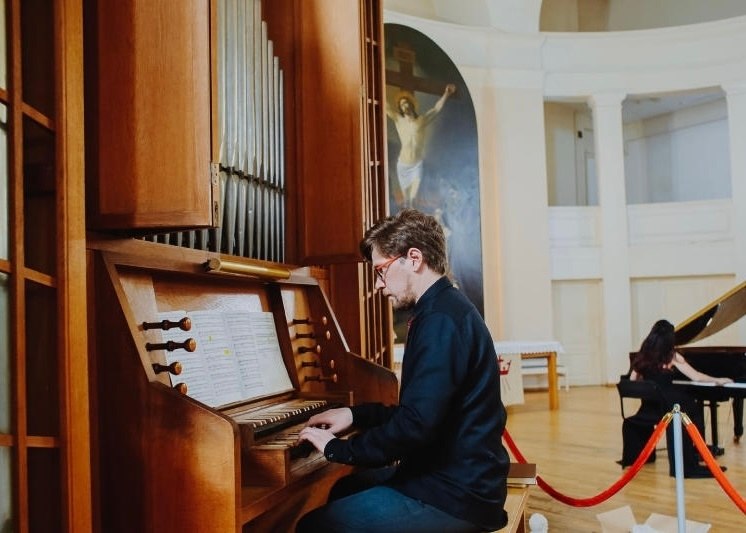 1 ������ Amadeus Concerts ������� ���������� ����������� �������� � ����������.� ���� ����� ... - 2