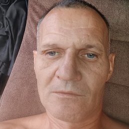 ����, ����, 42 ����