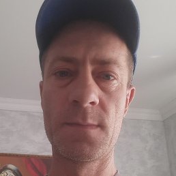 Costea, �������, 44 ����