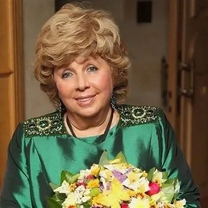 :) Я как-то отдыхала.В объятиях нахала.Он мне словами голову кружил.Балдела я от счастья,Душа ...