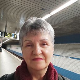 Daneta, 63, 
