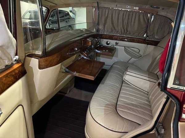 В Москве выставлен на продажу редкий Bentley, принадлежавший принцессе Дубая. Его стоимость 50 ... - 4