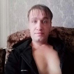 Andrey, 43, 