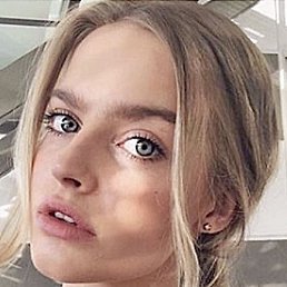 �, �����