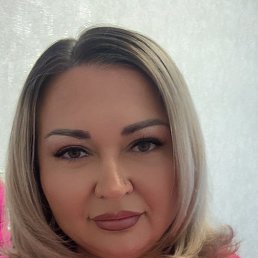 Elena, 38, 