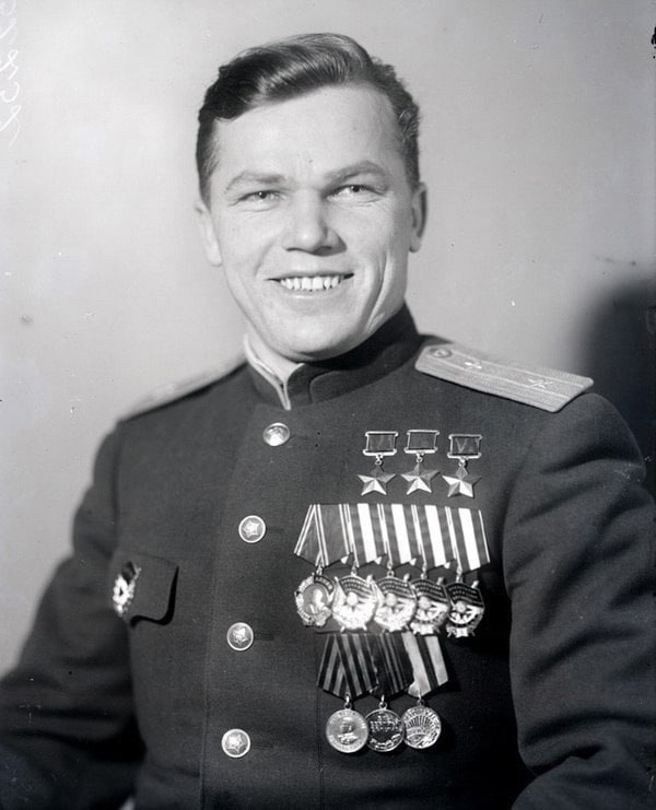 105 лет назад, 8 июня 1920 года родился Иван Никитович Кожедуб – советский лётчик, Маршал авиации, ...