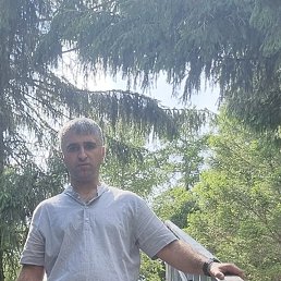 Alik, 37, 