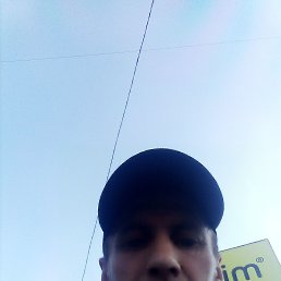Pavel, 41, 