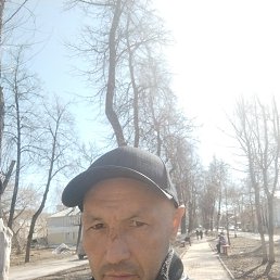 Azamat, 38, 