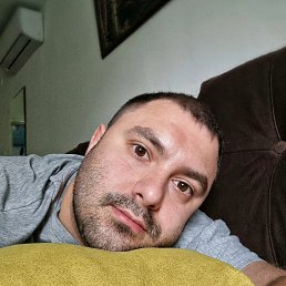 Aleksandr, 31, 