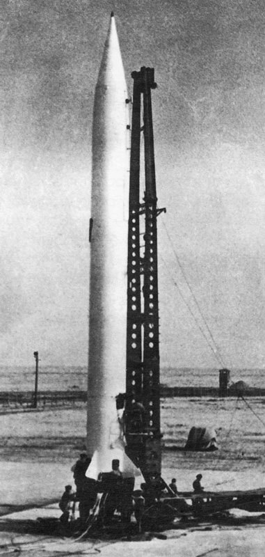 21 июня 1956 - Принята на вооружение ракета Р-5М - первая советская ракета с ядерным боевым зарядом. ...