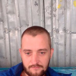 Maksim, 29, 