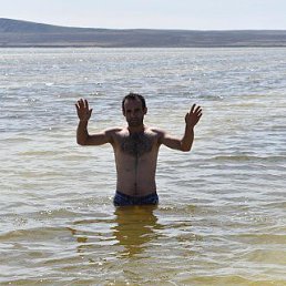 hayk, 35, 