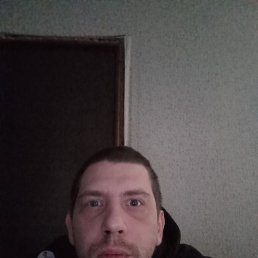 ������ ��������, 33 ����, �����-���������