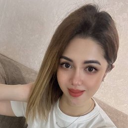 Amira, 29, 