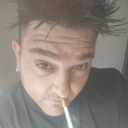 Sas, 38, 