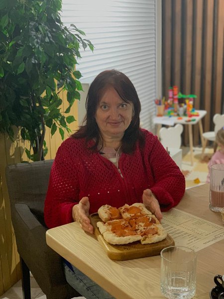   - 8  2025  22:27 - 2