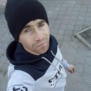 Dima, 25 , 