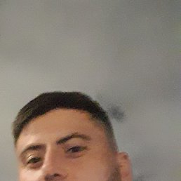 Mudassir, 37, -