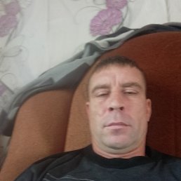 Segrej, 37, 