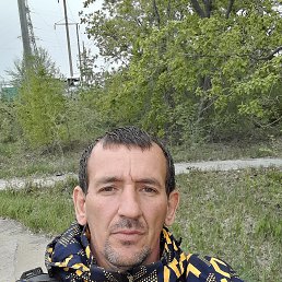 Artem, 38, 