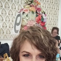 VIKTORIA, 52, 