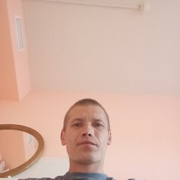 Stas Dalivav, 35, 