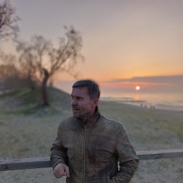 �������, 54 ����, �����������