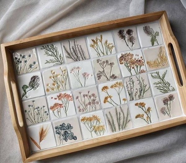 Мини-гербарий на керамике — когда природа становится декором. Каждый элемент в этом подносе — это ... - 5