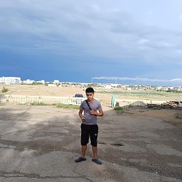 Sardor, 17, 