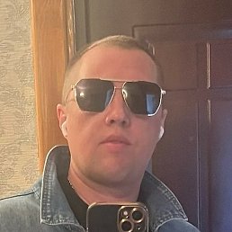 Denis, , 36 