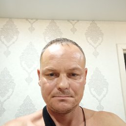 Valentin, 44 , 