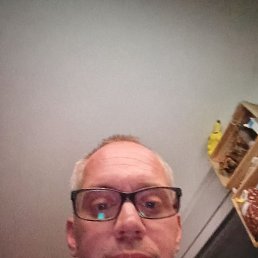 Stefan, 41, 
