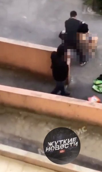В Екатеринбурге бухие мигранты изнасиловали девушку прямо под окнами ее дома. Неадекватные ...