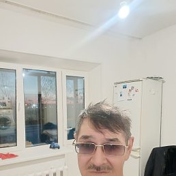 Uduard, 57, 
