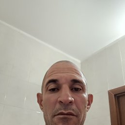 Yudisniel, 40, 