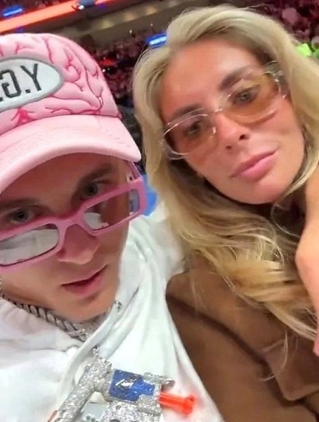 19-летний рэпер Lil Mabu, уже популярный, попал в центр скандала. Его заметили на матче NBA с Бонни ... - 2