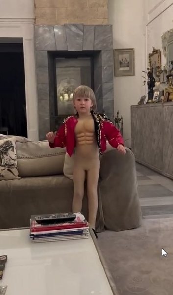 ��������-������� ����� ������ �������� � �� ���� ��� �� �������� ���������� ����� Sex Bomb, ������� ...