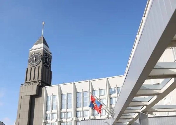 Мэрия Красноярска ввела дополнительную единовременную выплату размером 200 тысяч рублей для ...