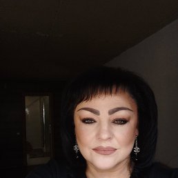 Olga, 44, 