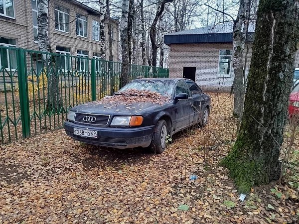 Mercedes G-Klass 2000 год за 430.000.Ford Focus 2009г за 185.000 Mercedes E 1996 год за 170.000 ... - 4