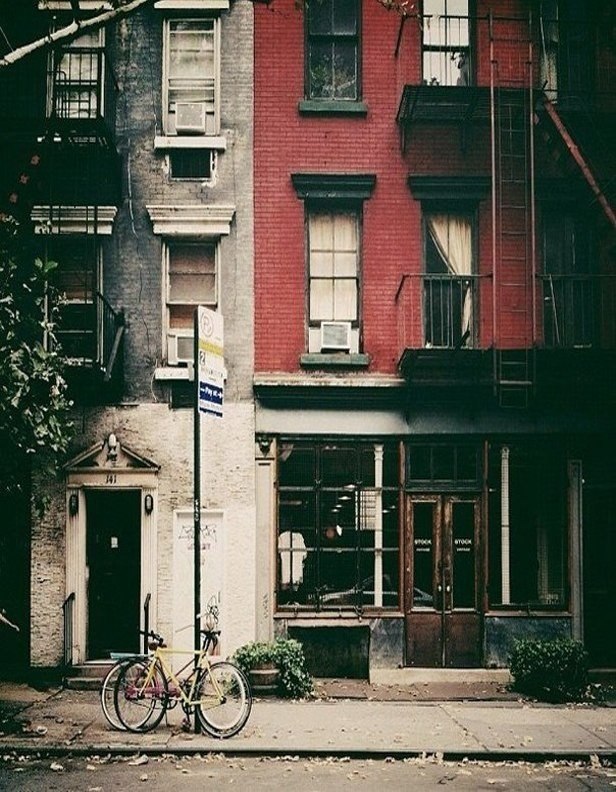 Я ищу тебя. Каждый день. В толпе. В потоке людей я ищу твои глаза, твою походку. Вдруг промелькнет ... - 5