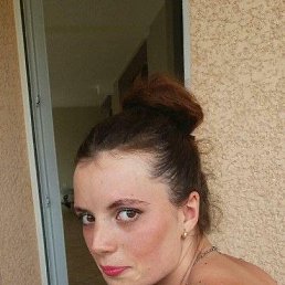 Laure, 28, 