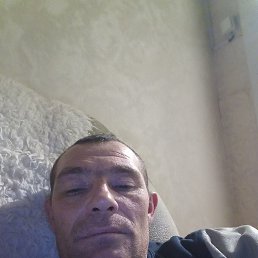 Aleksadr, 36, 