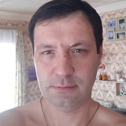 Denis, , 40 