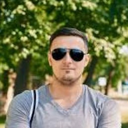 Alex, 32, 