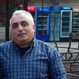 Artak, 46, 