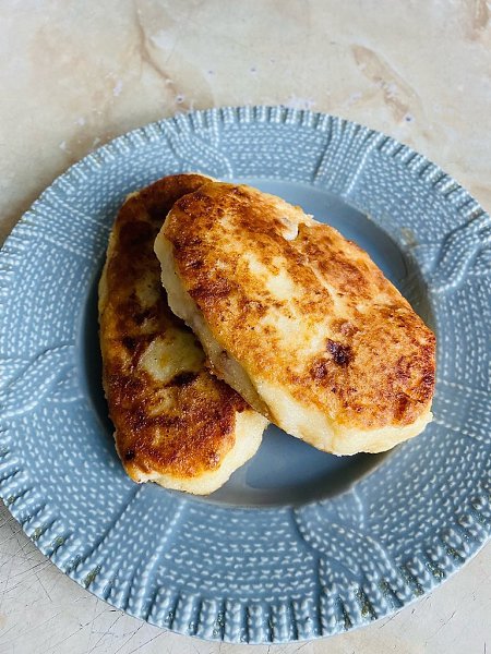 Зразы манные.( вкуснее и проще , чем картофельные )Манная крупа -200 гМолоко -400 млВода -500 ... - 2