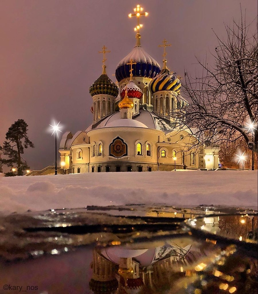 Переделкино храм игоря черниговского сайт. Храм Святого Игоря Черниговского, Переделкино, Москва. Собор Игоря Черниговского в Переделкино. Игоря Черниговского в Переделкино. Соборный храм благоверного князя Игоря Черниговского.