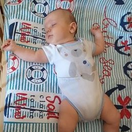 L A, �������, 44 ����